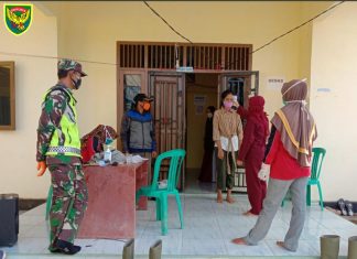 Babinsa Koramil 426-02 Menggala Dampingi Bidan Desa & Aparat Kampung Cek Kesehatan Warga Usai Karantina Mandiri.