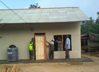 Gotong Royong Tingkatkan Hubungan Kebersamaan & Tali Silahturahmi, Kata Babinsa Peltu Apriansyah