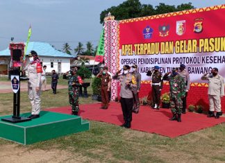 Bupati Tulang Bawang Pimpin Apel Terpadu dan Gelar Pasukan Operasi Pendisiplinan Protokol Kesehatan, Dandim 0426 Dansatgasnya