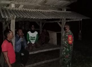 Ciptakan Situasi Yang Aman dan Konduksif Babinsa Kontrol Pelaksanaan Ronda Malam.