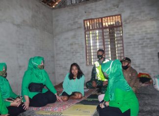 Kodim 0426 Berbagi Kasih Kepada Warga Terdampak Covid-19 di Desa Adi Luhur.
