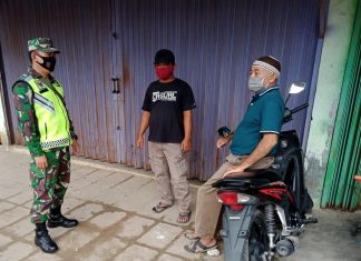 Babinsa Rawajitu Himbau Warga Laksanakan Protokol Kesehatan