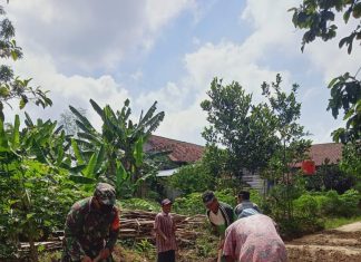 Serda Suranto Menjadi Motifator Gotong Royong di Kampung Banjar Agung.