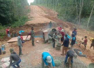 Karya Bakti Kodim 0426 di Kabupaten Mesuji di Sambut Antusias Warga.