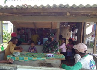 Babinsa Koramil Rawajitu Kompak Kampanyekan Covid- 19