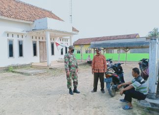 Babinsa Koramil Mesuji Tanpa Lelah Himbau Warga Taati Protokol Kesehatan