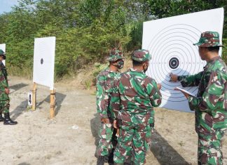 Asah Kemampuan Prajurit Kodim 0426 Tuba Latihan Menembak Senjata Ringan