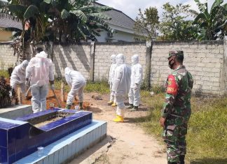 Ini Kata Sertu Supriyono Saat Mendampingi Pemakamam Korban Covid-19