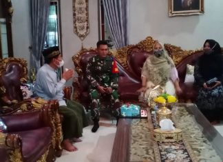 Dandim 0426 Tuba Beri Kejutan Saat Ulang Tahun Bupati Mesuji