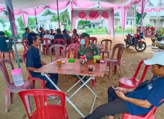 Pesan Sertu Rafinel di Pesta Hajatan Warga