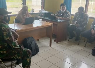 Terus Patuhi Prokes,Ajak Serda Windu ke Masyarakat