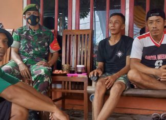 Babinsa Kampung Medasari Himbau Masyarakat Mengikuti Vaksinasi Massal Covid-19