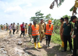 Kodim 0426 Membangun Jembatan Dalam Program Karya Bakti TNI