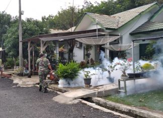 Kodim 0426/TB Dibantu Puskesmas Menggala Melakukan Fogging Berantas Nyamuk Demam Berdarah