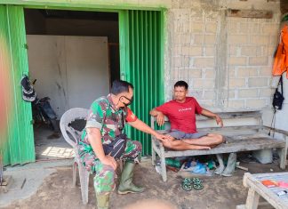 Datangi Kediaman Pak Eko,Serka Legono Sampaikan Pentingnya Menjaga Prokes