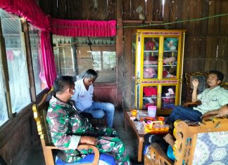 Datangi Rumah Warga Sertu Hendriyanto Ingatkan Pentingnya Menjaga Prokes