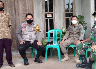 Babinsa Bujung Buring Ajak Seluruh Perangkat Desa Untuk Menjadi Pelopor Prokes covid-19 Bagi Masyarakat