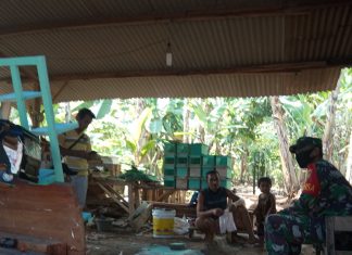 Babinsa Banjar Aji Memastikan Bahwa BLT tersalurkan Dengan Tepat