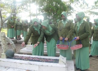 Ketu Persit KCK Cabang XLIX Pimpin Ziarah Rombongan Dalam Rangka HUT Persit ke-76
