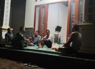 Sambangi Desa Binaan, Babinsa Koramil 426-03/Rwj Ajak Masyarakat Tingkatkan Daya Tahan Tubuh Dengan Olah Raga