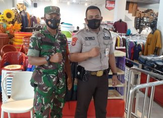 Babinsa Koramil 426-04/Banjar Agung, Gelar Patroli di Pertokoan Ingatkan Prokes
