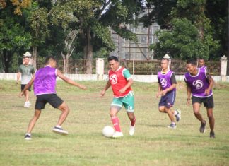 Dandim 0426/TB, Beserta Jajaran Gelar Olah Raga Sepak Bola di Komplek Perkantoran Pemda Tuba