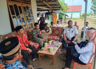 Melalui Komsos, Babinsa Ajak Masyarakat Menjaga Keutuhan NKRI dan Saling Menghargai antar Sesama