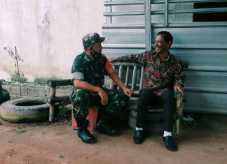 Sertu Mesy Babinsa Koramil 426-03/Rwj, Gandeng Aparatur Desa Untuk Ajak Warga Vaksin Booster