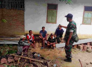 Babinsa Koramil 426-04/Banjar Agung, Bersama Warga Budayakan Gotong Royong
