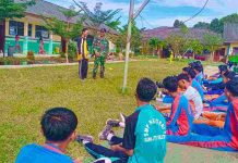 Babinsa Koramil 426-03/Rwj, Latih Paskibra Tingkat Kecamatan