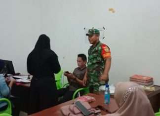 Wujud Sinergitas, Babinsa Koramil 426-04/BA, Jalin Komsos Dengan Perangkat Kampung