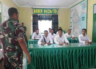 Anggota Kodim 0426 Tuba, Berikan Arahan dan Motivasi Kepada CATA PK TNI AD Ta.2022