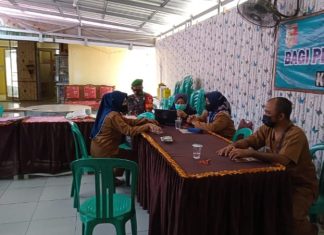 Babinsa Koramil 426-05/PA, Anjangsana ke Balai Kampung Membahas Pola Hidup Sehat