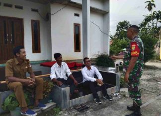 Melalui Komsos, Sertu Sumarno Melaksankan Pembinaan Teritorial di Wilayah Binaan