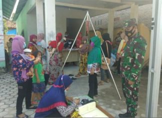 Peduli Kesehatan Warga, Babinsa Koramil 426-02/Mgl Dampingi Posyandu