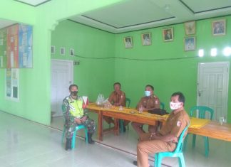 Tingkatkan Sinergitas, Sertu Sujarno Anjangsana Dengan Perangkat Desa