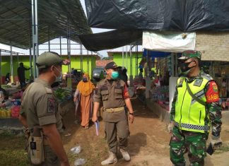 Sambangi Pasar Tradisional, Serka Waluyo Ajak Pedagang Jaga Ketertiban dan Kebersihan Pasar