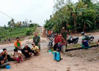 Melalui Komsos, Serda Widiyanto Ajak Warga Untuk Mamfaatkan Lahan Kosong