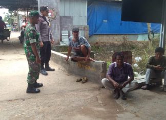 Jalin Keakraban, Babinsa dan Bhabinkamtibmas Minta Warga Waspadai Tindak Kejahatan