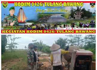 Serka Exnasius Membantu Masyarakat Yang Sedang Melaksanakan Pengecoran Jalan, Menimbun Serta Meratakan Jalan Yang Berlubang