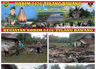 Babinsa Koramil 426-01 Simpang Pematang Bersama Masyarakat Bahu Membahu Memadamkan Api Yang Melahap Rumah Milik Warga Binaannya Saliman