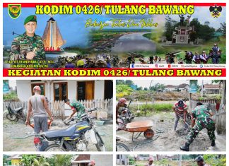 Selalu Aktif Dan Semangat Babinsa Koramil 426-04 Banjar Agung Gotong Royong Bantu Pemasangan Keramik TPA