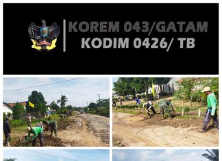 Babinsa Koramil 426-02/Menggala Gotong Royong Bersama Warga Bersihkan Selokan