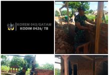 Selalu Aktif Di Tengah Masyarakat Babinsa 426-02 Menggala, Bantu Plester Dinding Rumah Warga