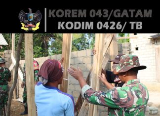 Terik Matahari Tak Halangi Semangat Satgas TMMD Bangun RTLH Sasaran 2