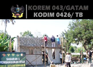 Semangat Gotong Royong Warnai Pembangunan RTLH TMMD Kodim 0426 di Kampung Moris Jaya