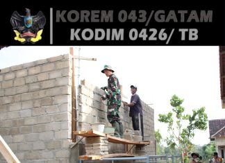 Dinding Rumah Masih dalam Pengerjaan, Satgas TMMD Terus Pasang Batako di Kampung Moris Jaya