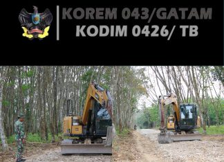 Lanjutan Pemerataan Subbase Jalan TMMD 125 Kodim 0426/TB Gunakan Eksavator di Kampung Moris Jaya