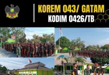 Babinsa Koramil 426-01/Simpang Pematang Beri Pelatihan PBB di SMKN 1 Simpang Pematang