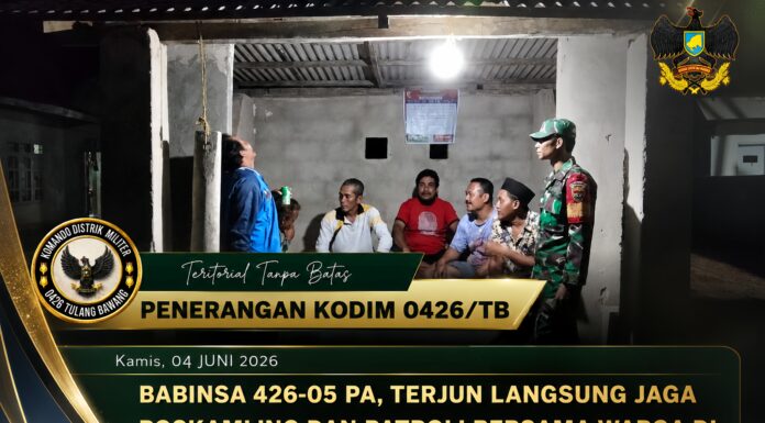 *Babinsa 426-05 Pa, Terjun Langsung Jaga Poskamling Dan Patroli Bersama Warga Di Wilayah Binaan*